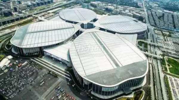 大虹桥国家会展中心地铁上盖房型方正双面